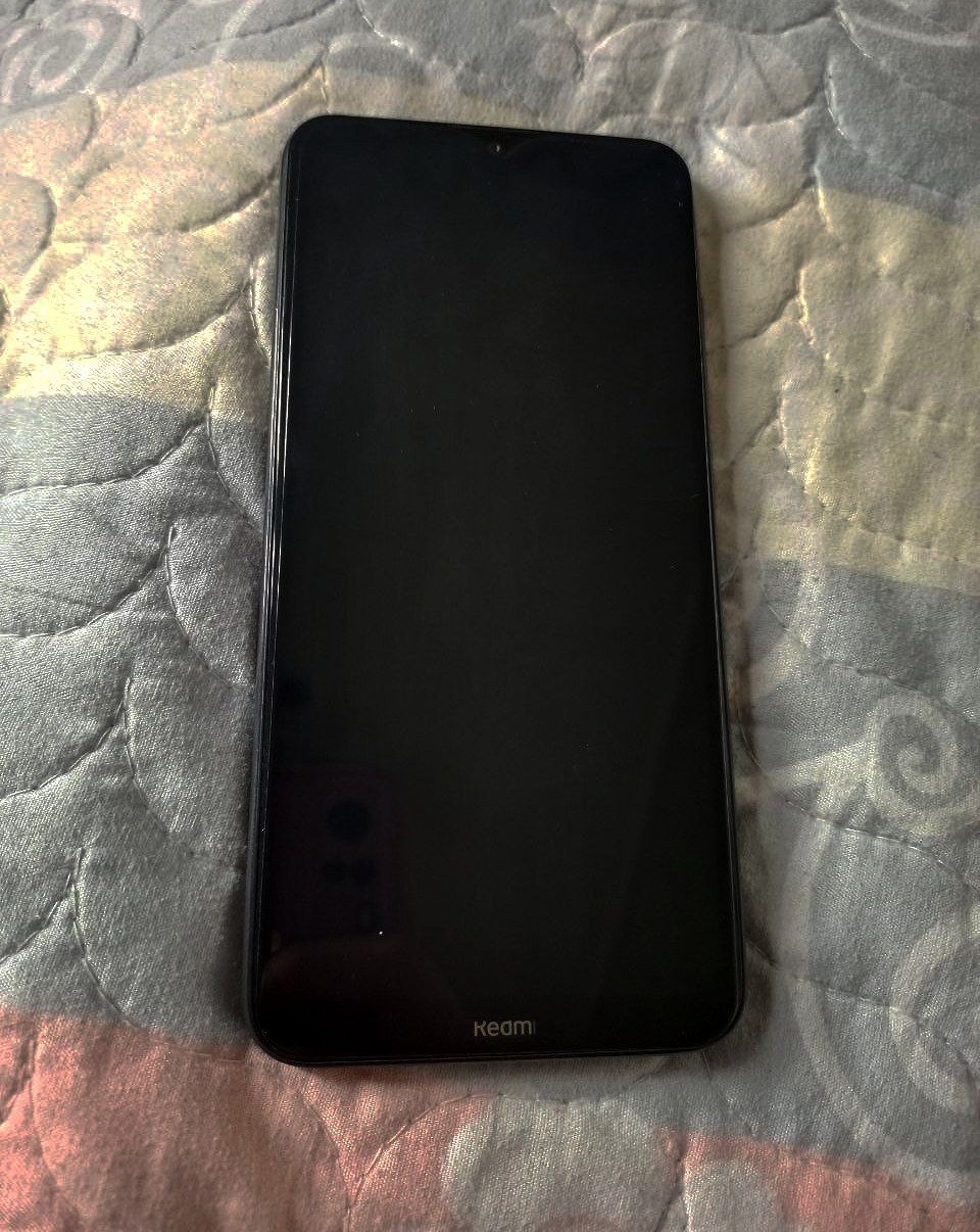 Redmi  8 black xolati ideal