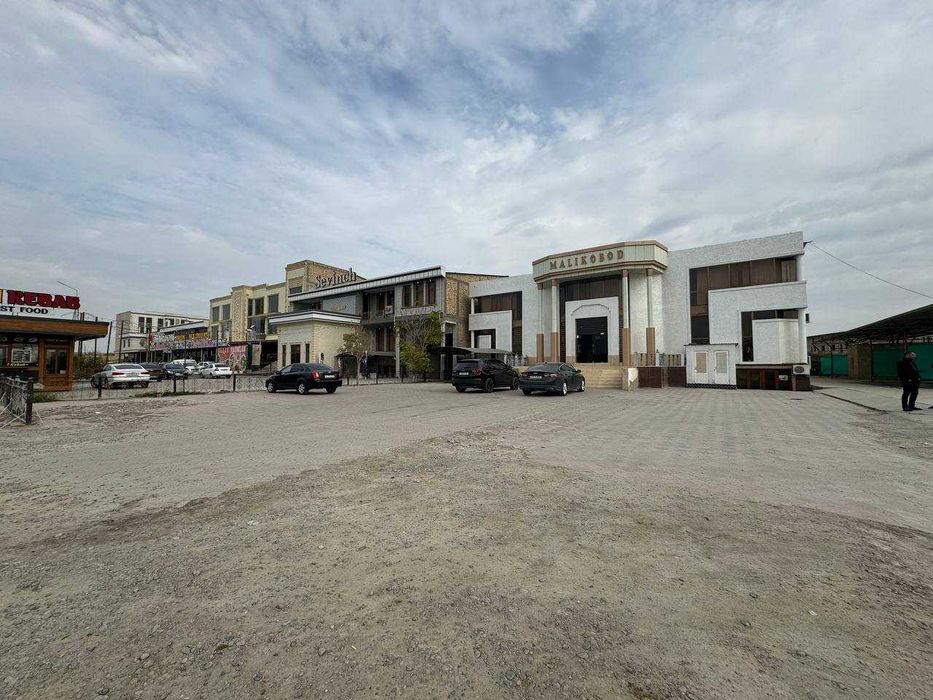 Tayyor 500m2 omborxona jaraga beriladi.