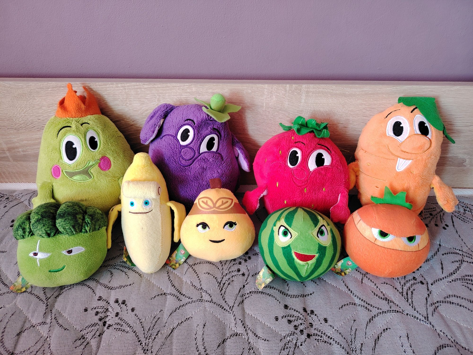 Лот плюшени играчки плодове и зеленчуци