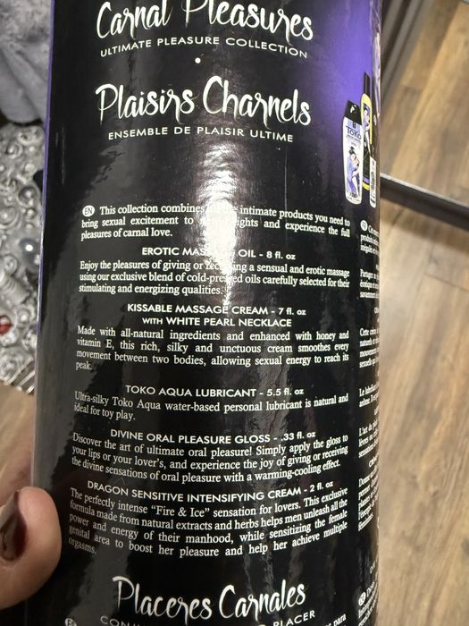 Еротичен комплект олиа и почистващи продукти