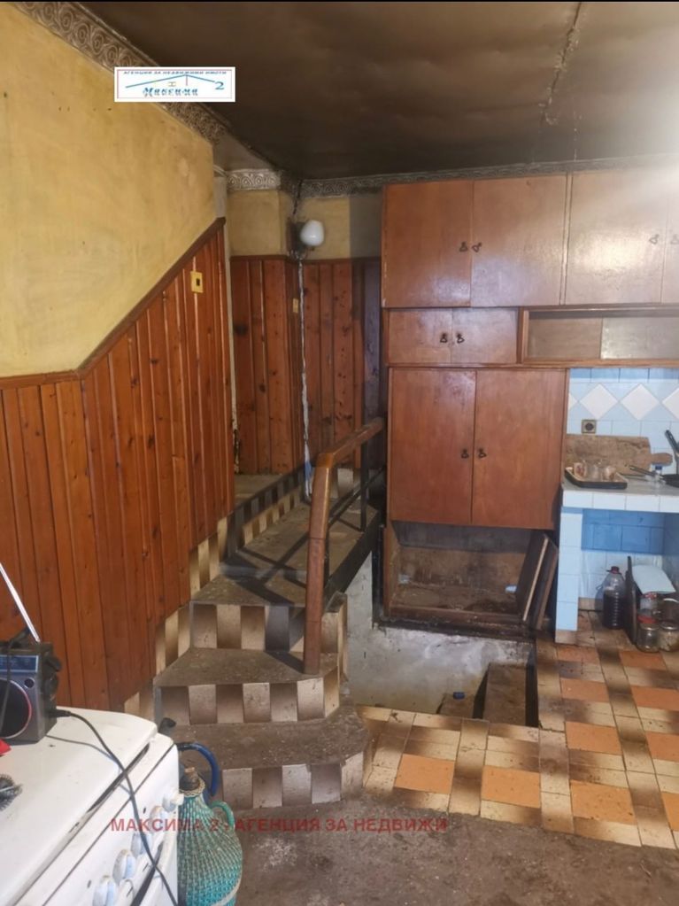 Продава се Къща в с. Обнова, Област Плевен - 1600 кв.м за 14 €/кв.м - Снимка #11