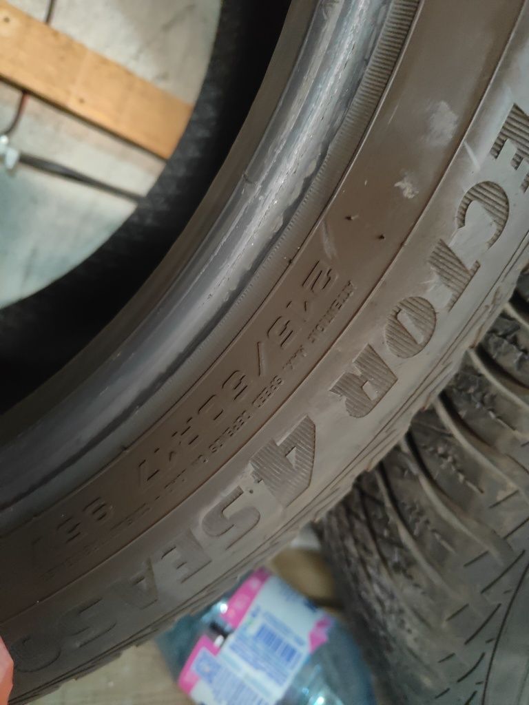 4 бр. всесезонни гуми Goodyear Vector 4S 215/50  R17