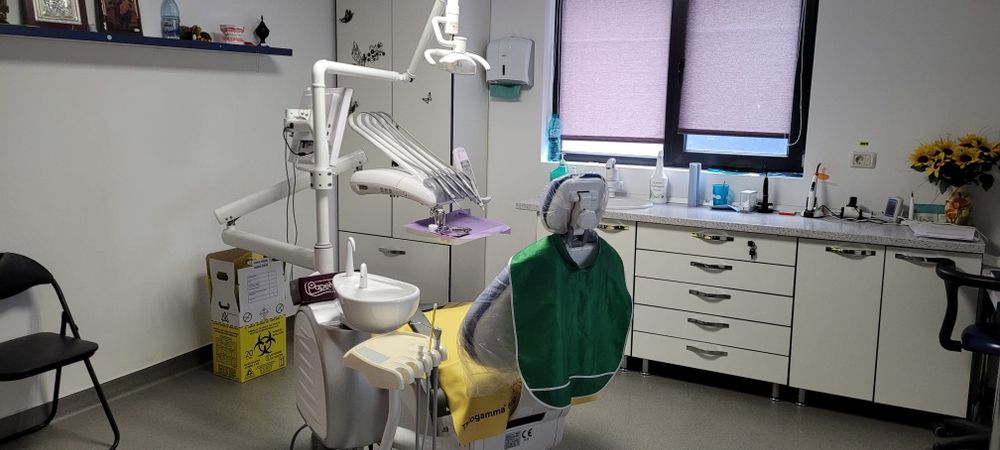 Vand cabinet stomatologic Maciseni, comuna Corni