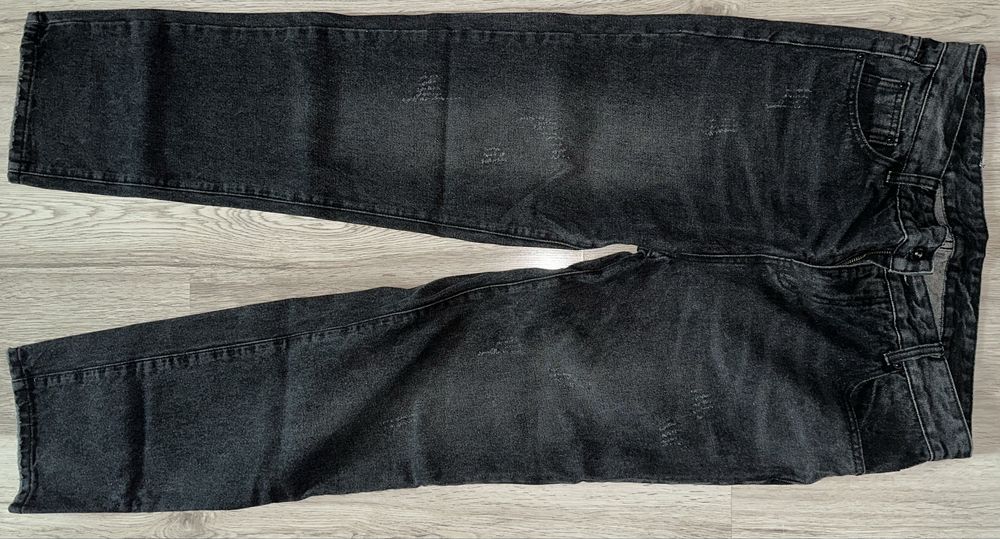 Продаются джинсы мужские 36 размера в отличном состоянии