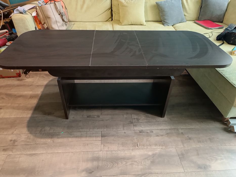 Холна разтегателна маса с повдигащ механизъм цвят венге