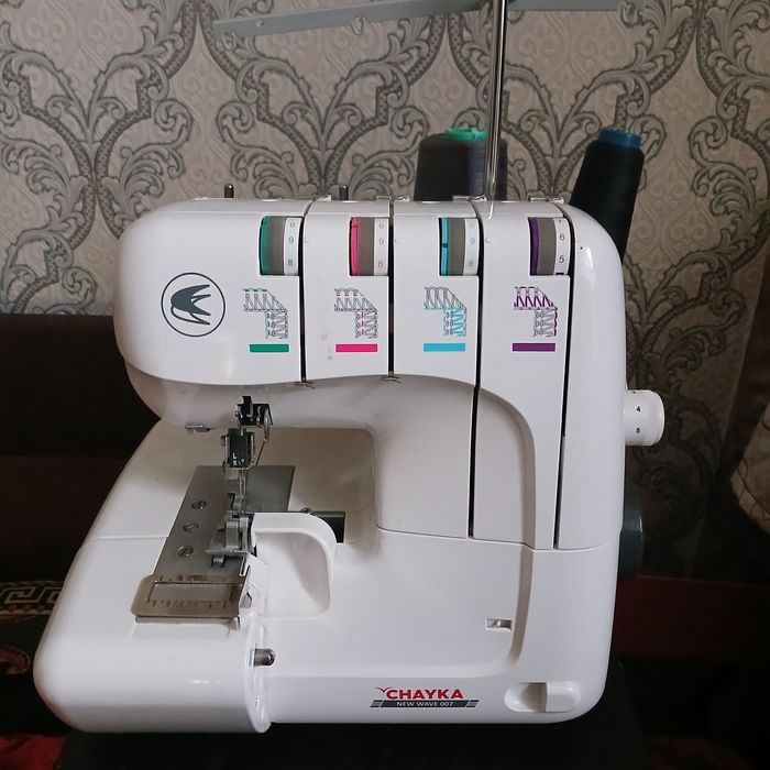 Продам машинку оверлог