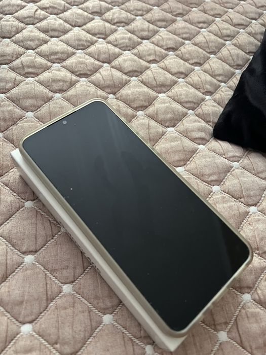 Продам практически новый Samsung Galaxy A05