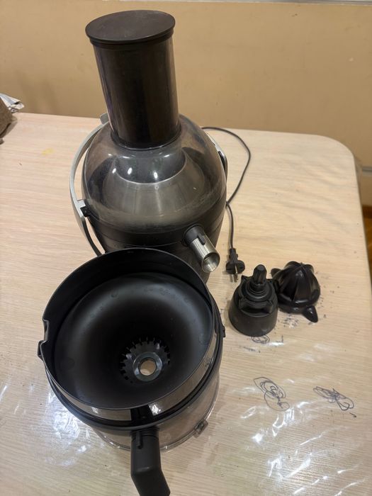 Продаю соковыжималку Philips
