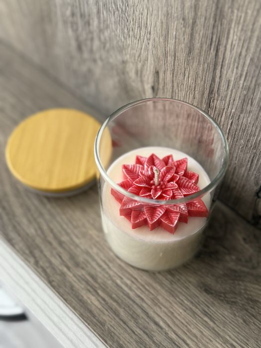 Коледна соева свещ