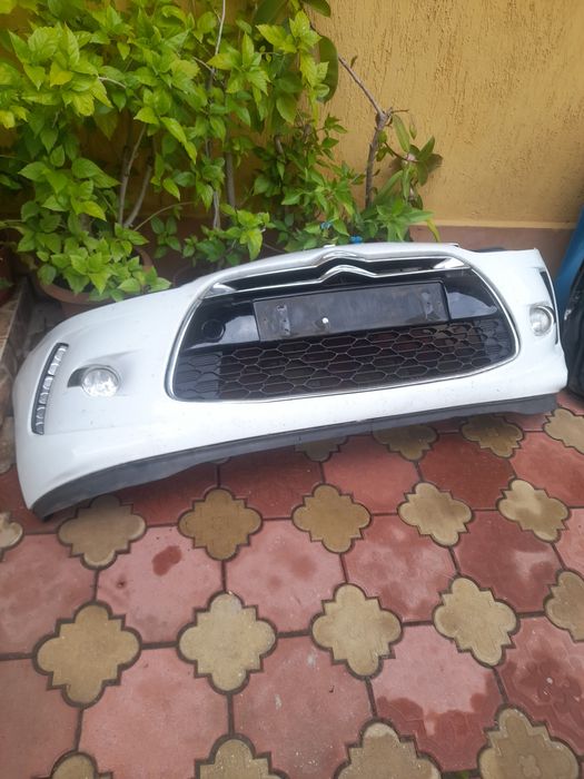 Citroie ds 3 capota fata si alte piese