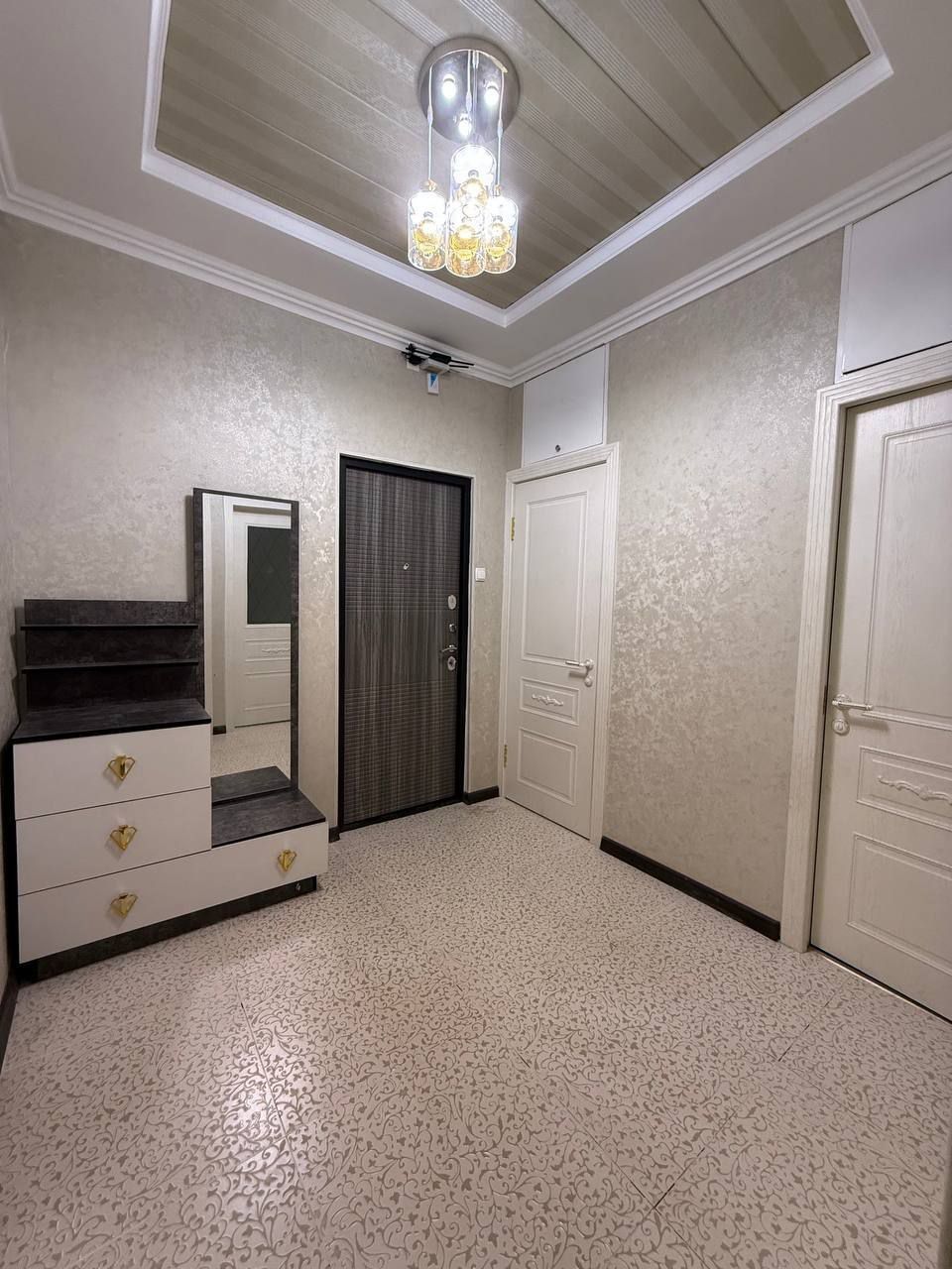 Yunusobod 11 mavze Xavas 3 xona 2 etaj (68²) sotiladi ipoteka ga xam
