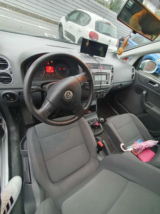 Vând golf 5 plus 2005 1.6 fsi