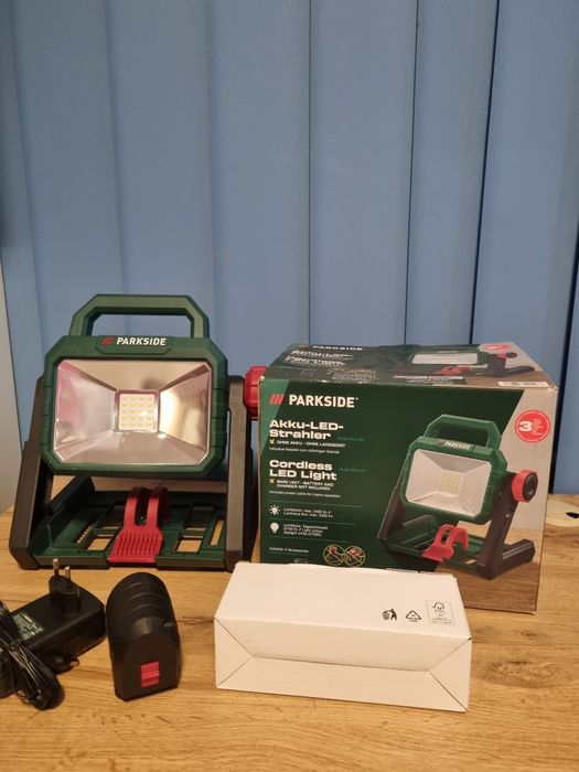 Protector LED Parkside pe 230v, 20v 12 v