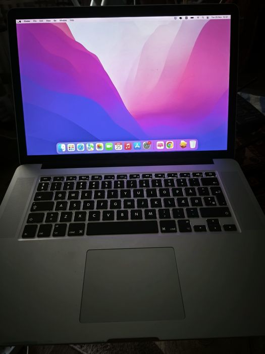 Macbook pro a1398 i7 16gb