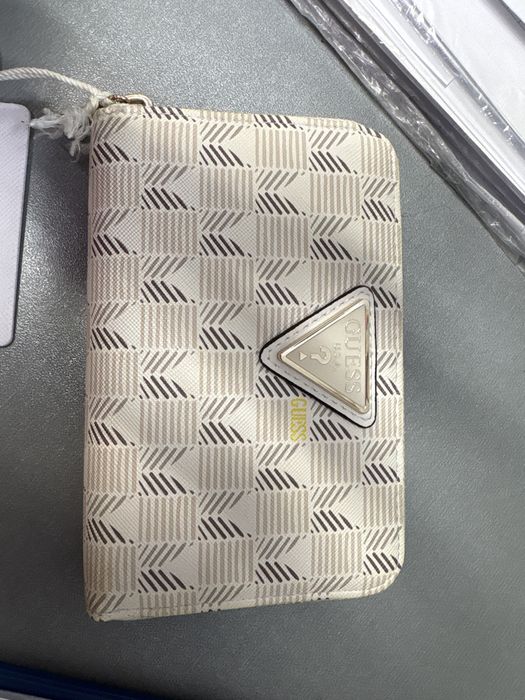 Дамски портфейл guess