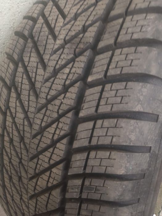 4 Dumlop winter 225/45/17 dot2025