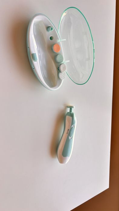 Бебешка пила за нокти за нежно премахване на нокти