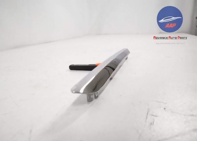 Ornament Cromat Crom Dreapta Grila Centrala Coupe Mercedes-Benz  S-Cla