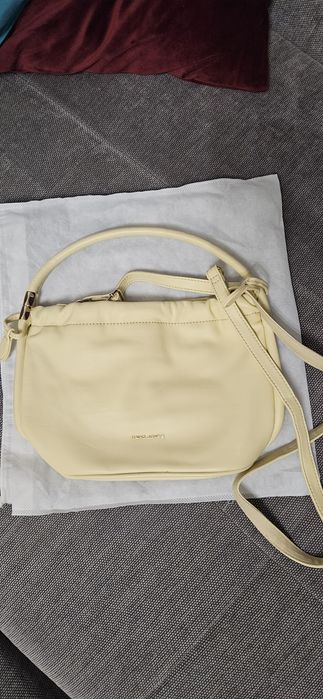 Чанта Furla, Guess,  Valentino естествена кожа