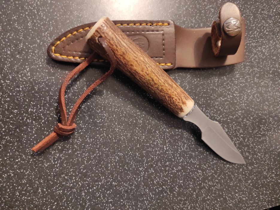 Cutit vanatoare muela