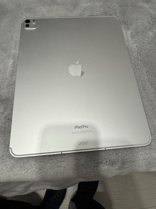 iPad Pro 13 inchi (M4) 2 TB