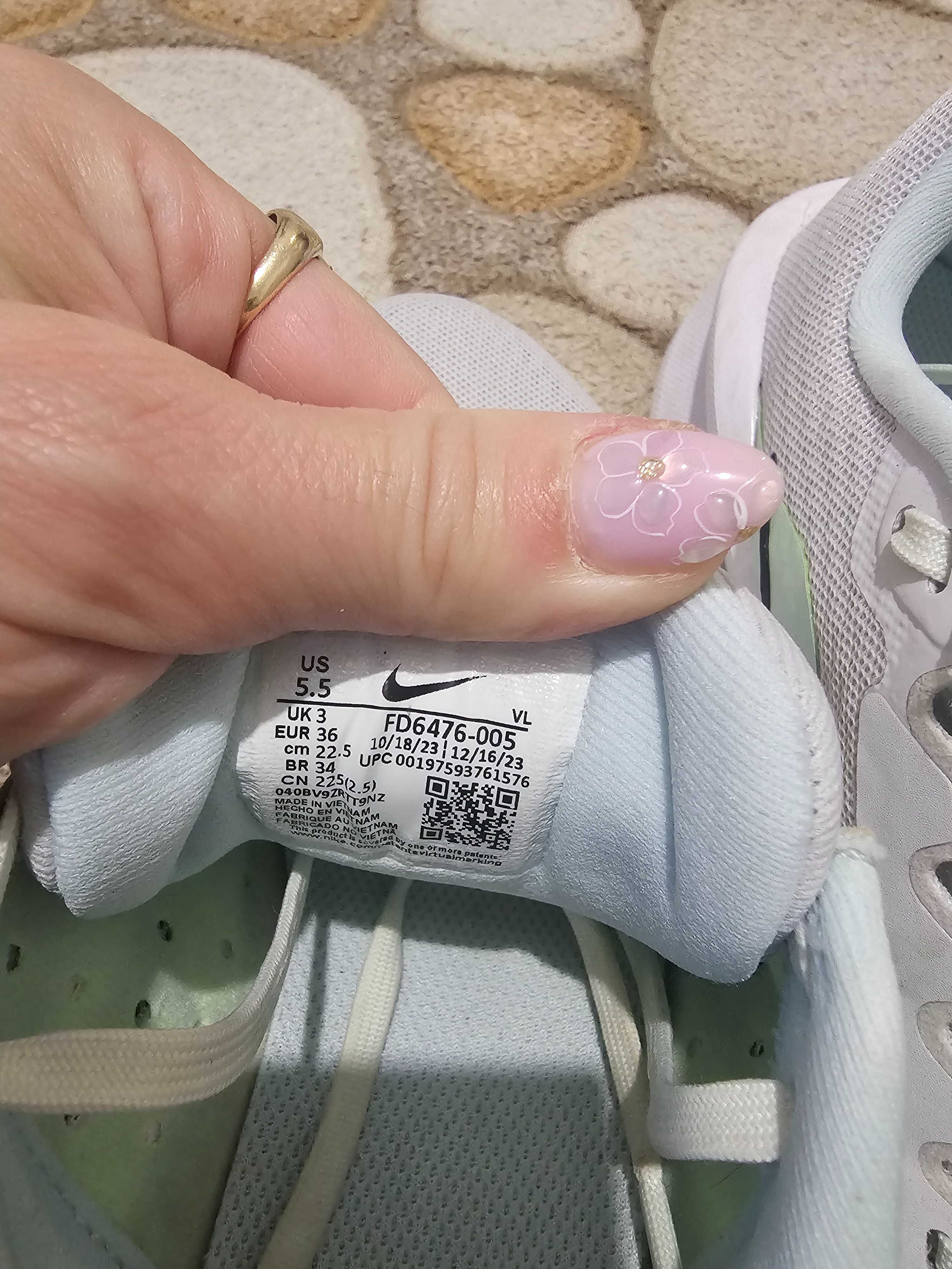 Оригинални дамски маратонки Nike