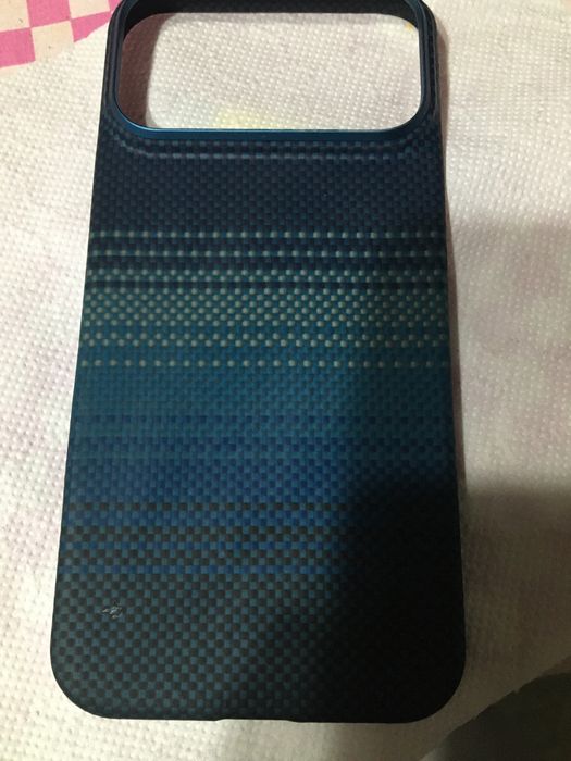 Husa Pitaka moonrise iphone 17 promax