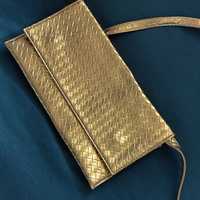 Дамска чанта тип плик златна Mango
