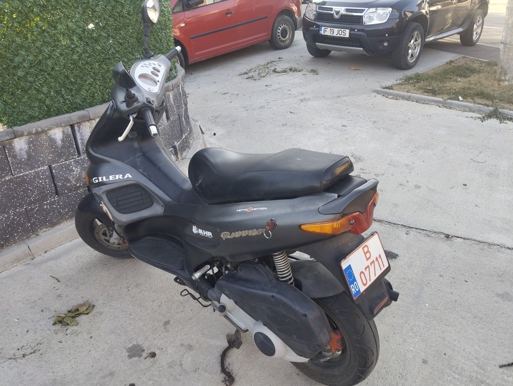 Scuter 125 gilera runner
