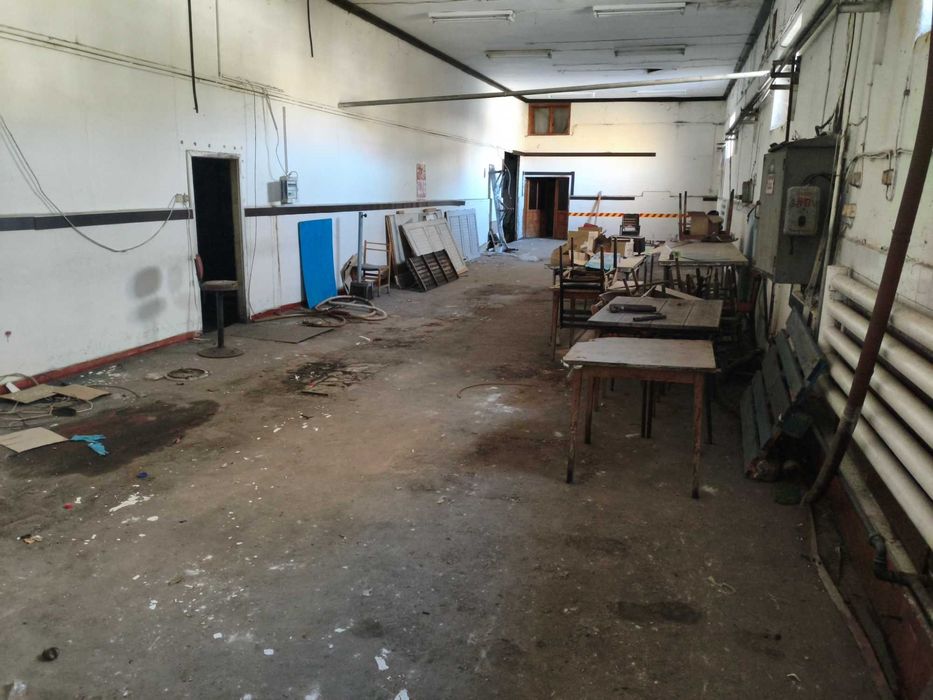 Под наем УПИ в гр. Септември с площ 5800 кв.м. и сгради  2000 кв.м.