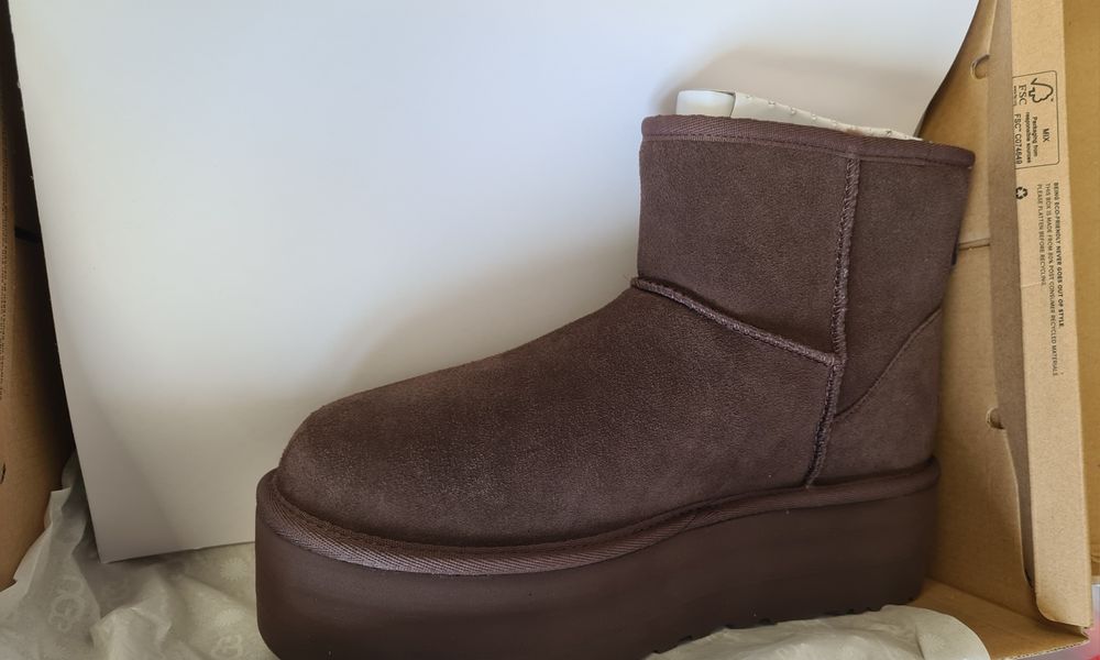 Ghete UGG Classic cu platforma