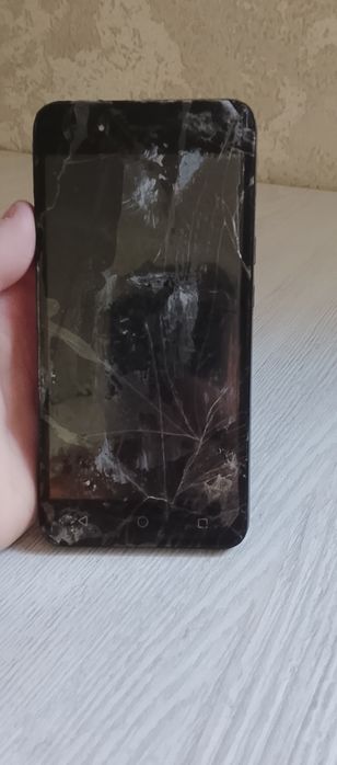 Сдаю старые телефоны! Они не рабочие!