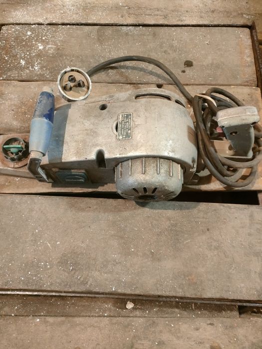 Продам электрорубанок.