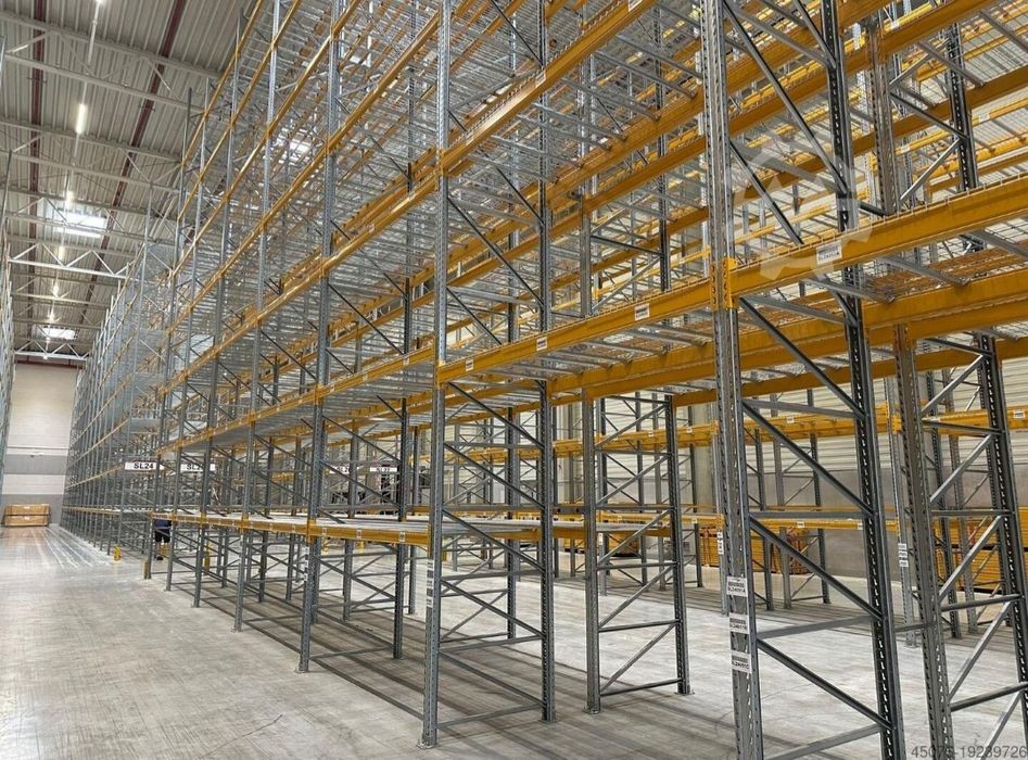 Rafturi metalice industriale