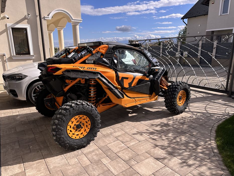 Can Am Maverick X3 RC