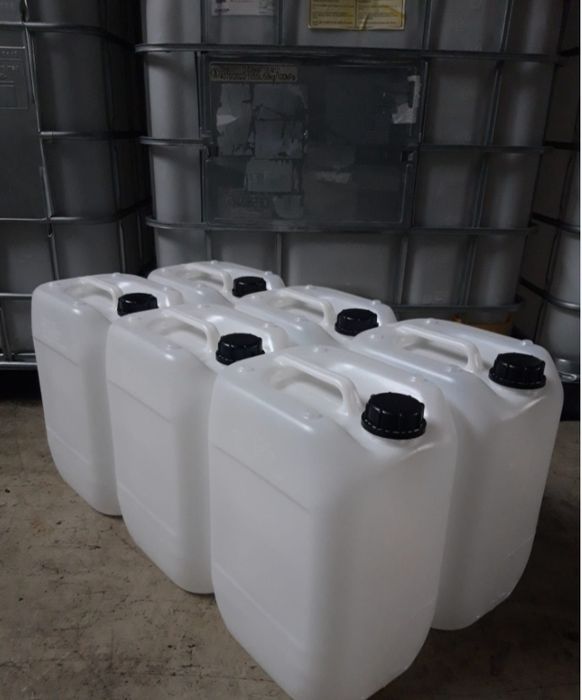 Продам пластиковые канистры новые и б/у ,от 10л ,15л,20л,25л,30л