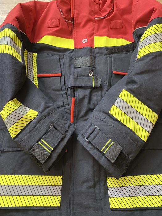 ROSENBAUER-jacheta , impecabila, profesionala, pt pompieri, size 48/50