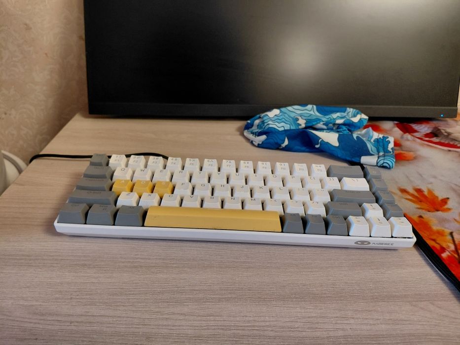 Продам клавятуру нормальную