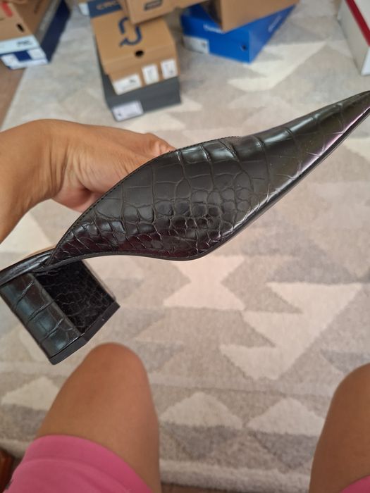 Обувь женская стильная