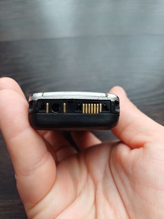 Nokia Model 6310i със зарядно устройство