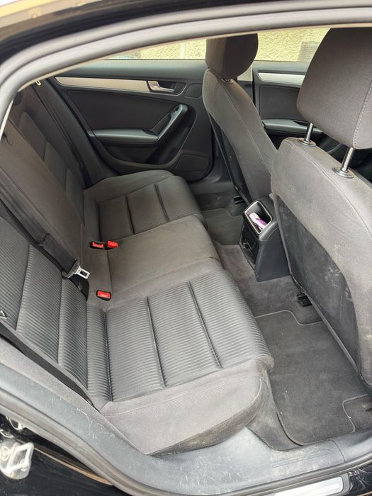 Vând sau schimb Audi A4 cu SUV
