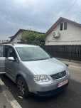 Vând Touran 1.6 fsi