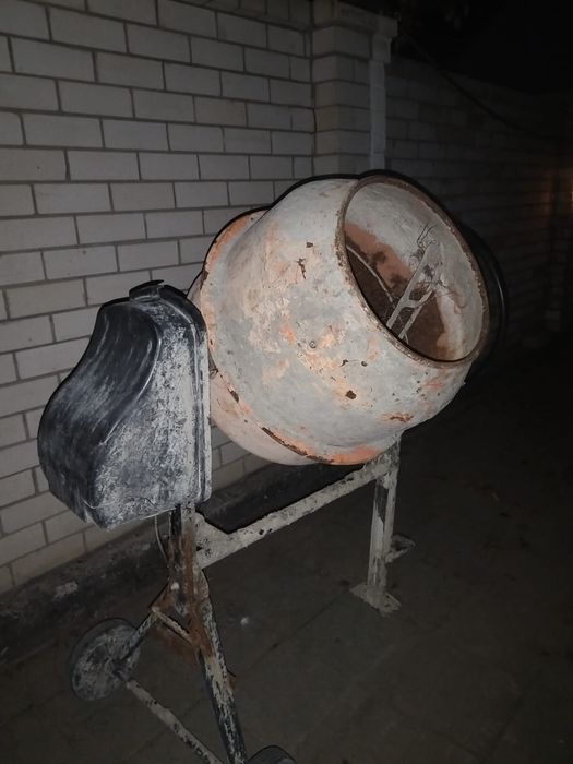 Продам бетономешалку 160л