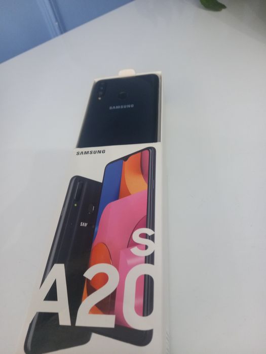 Samsung A20 неисправный.на запчасти