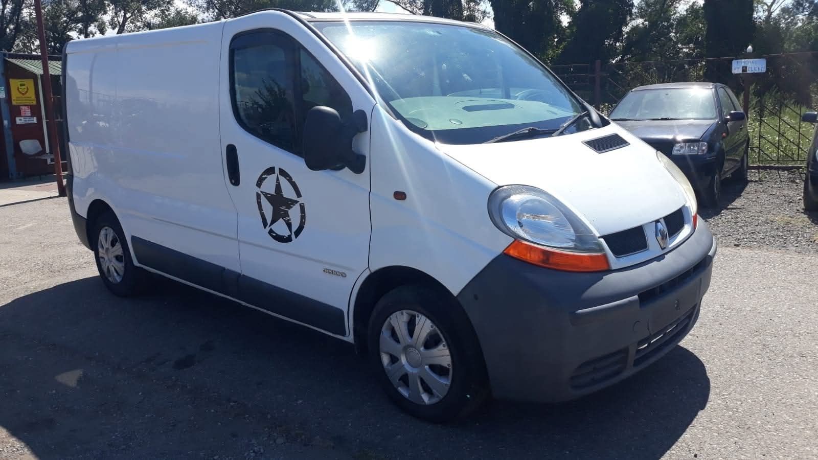 Bară față Renault Trafic 1.9 Dci 2006