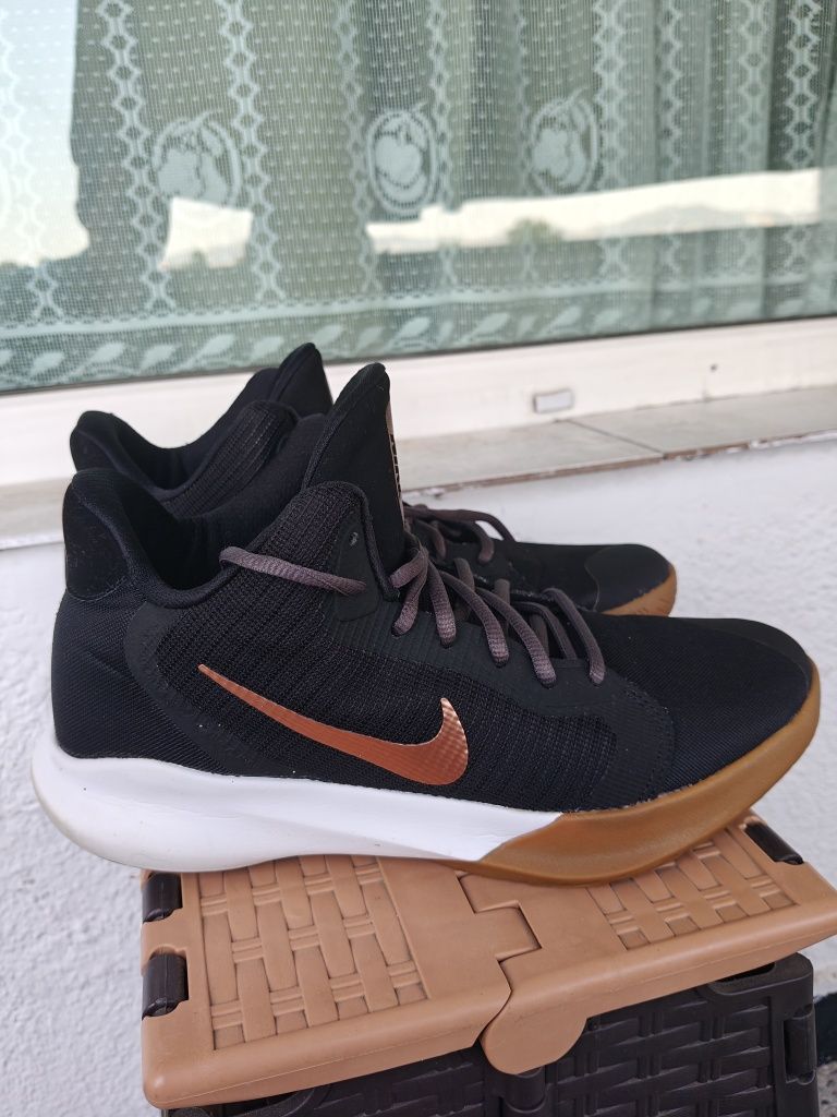 Маратонки Nike размер 44