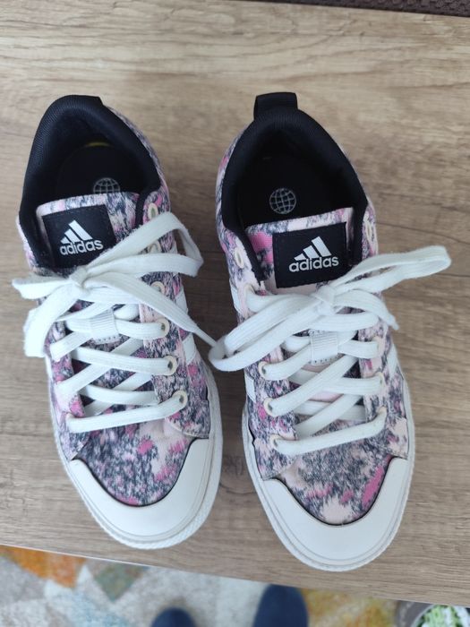 Дамски обувки Adidas Bravada номер 36