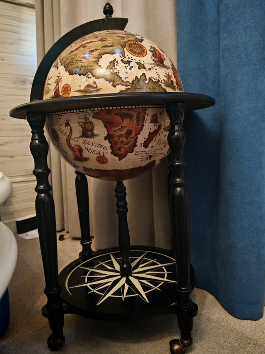 Глобус-бар Explora