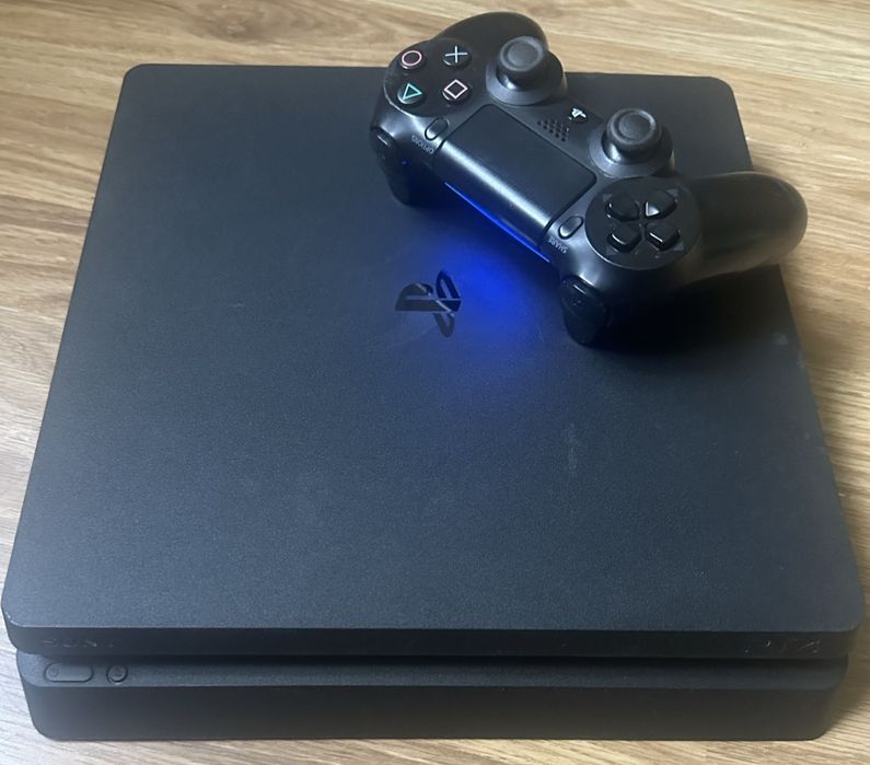 PS4 Slim , HDD 1Tb Modat, accesorii VR