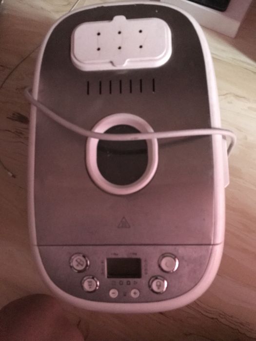 Продава хлебопекарна kenwood bm 900